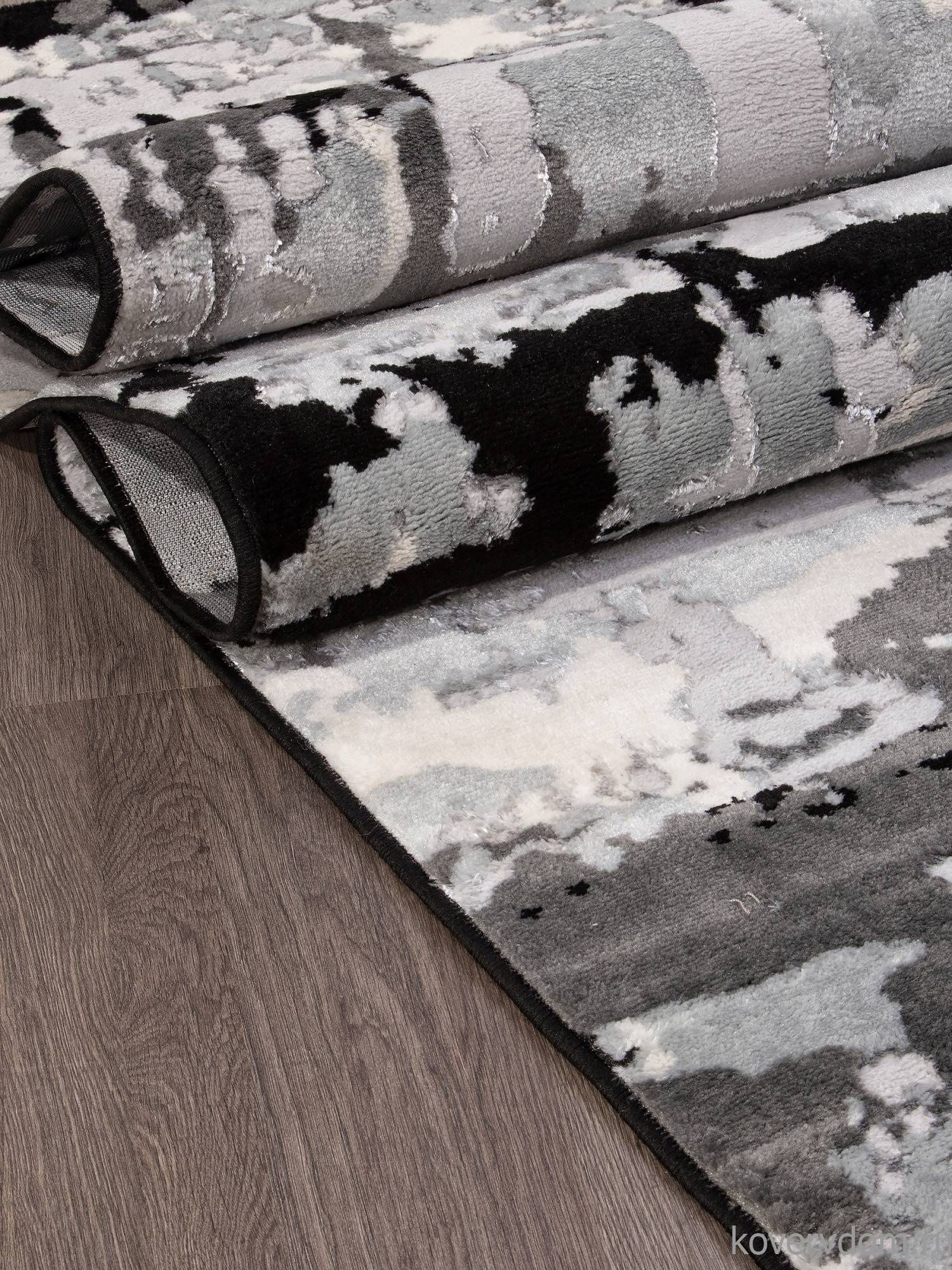 Ковер Valentino Y504A LIGHT GREY SHIRINK / BLACK Ковер Valentino Y504A LIGHT GREY SHIRINK / BLACK