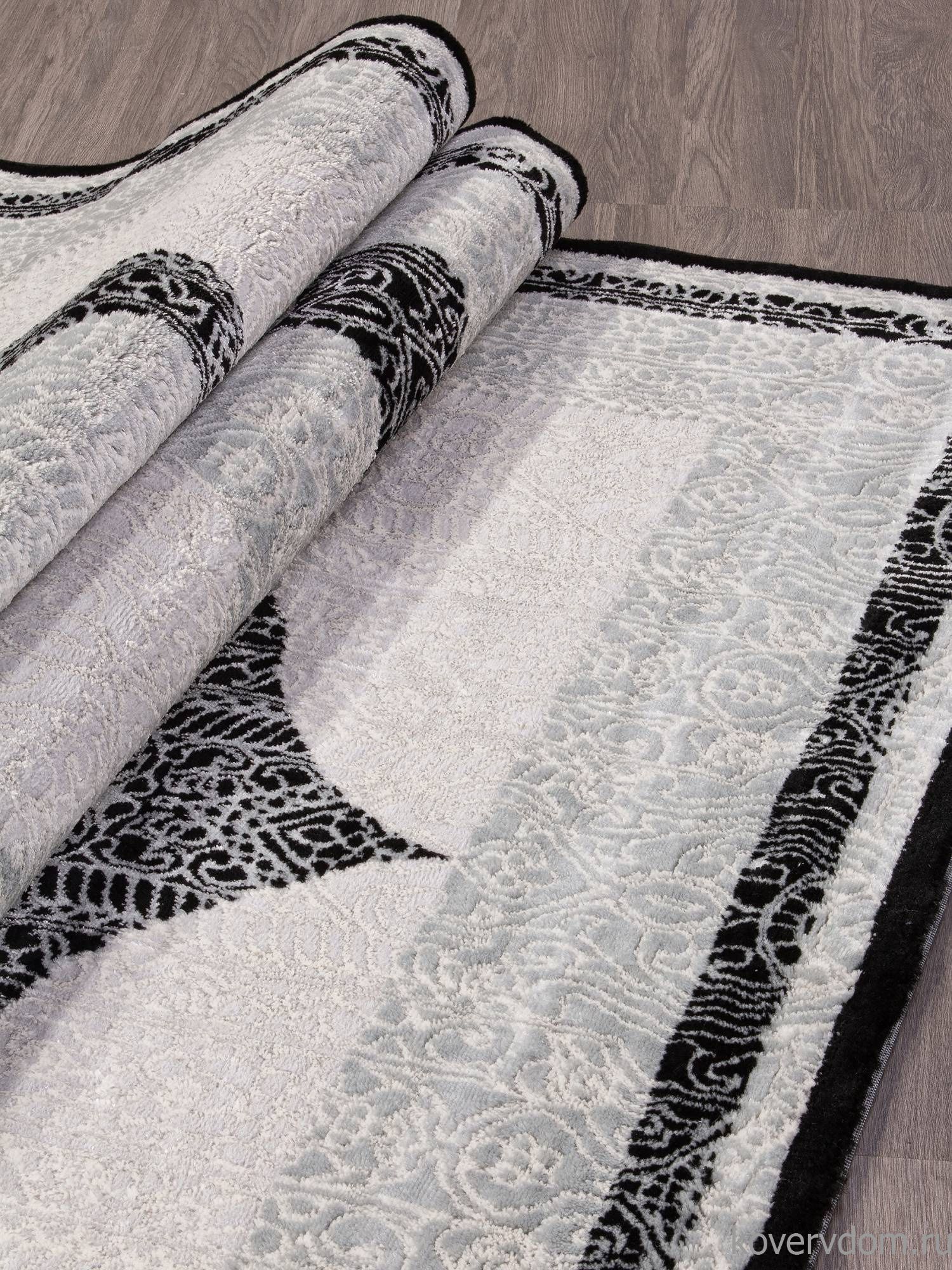 Ковер Valentino Y502A LIGHT GREY SHIRINK / BLACK Ковер Valentino Y502A LIGHT GREY SHIRINK / BLACK